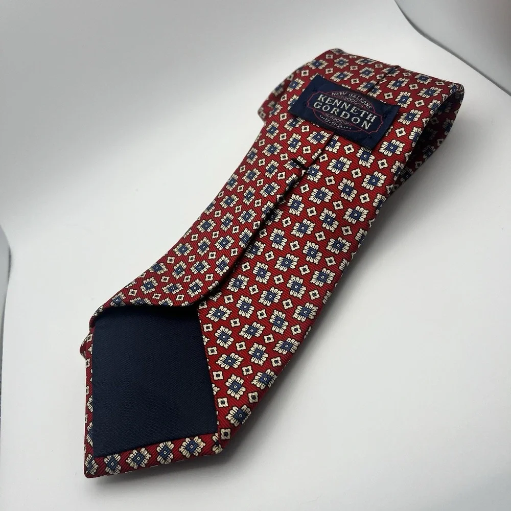 Kenneth Gordon Silk Neck Tie Geometric Flower Design Red Navy Hand Sewn‎